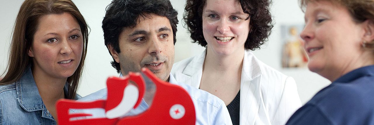 Rotkreuzkurs Erste Hilfe - Jetzt Leben retten lernen Rotkreuzkurs Erste Hilfe - Jetzt Leben retten lernen